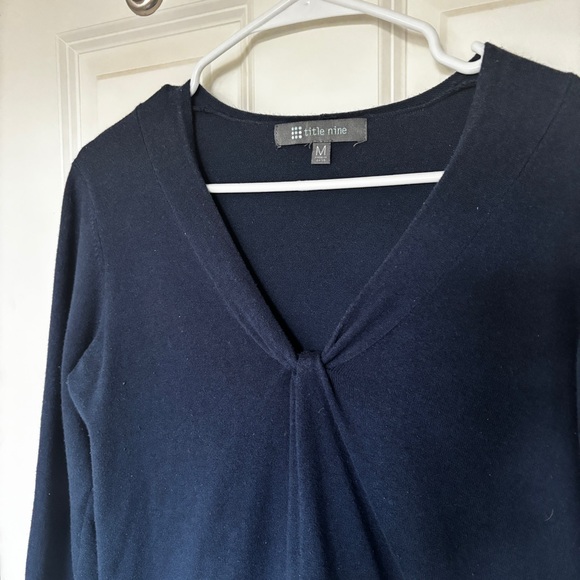 Title Nine V-Neck Knotted Sweater in Navy size M EUC - Picture 5 of 8